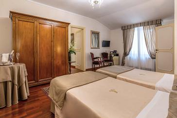 Hotel Forum | Rome | camera elegante d'hotel nel centro di roma 2