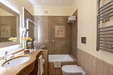 Hotel Forum | Rome | bagno d'hotel a roma elegante